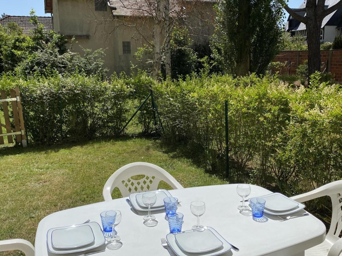 Cabourg : Studio Rez-De-Jardin Proche Plage, Animaux Acceptes, Tv, Wi-Fi Optionnel - Fr-1-487-331 Eksteriør billede