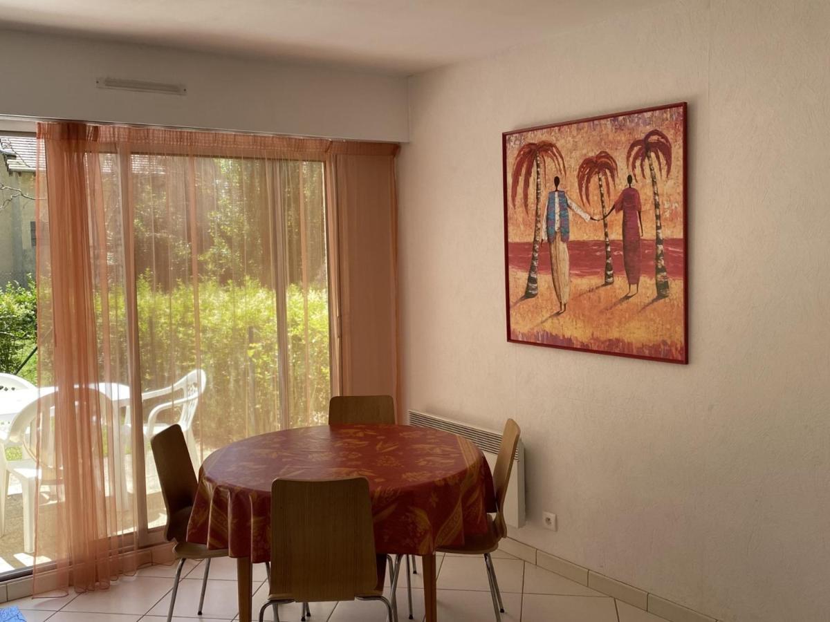 Cabourg : Studio Rez-De-Jardin Proche Plage, Animaux Acceptes, Tv, Wi-Fi Optionnel - Fr-1-487-331 Eksteriør billede